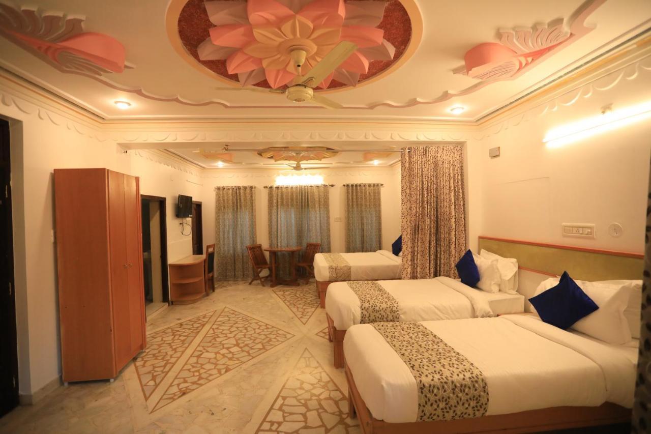 The Kesar Niwas Hotel Udaipur Ngoại thất bức ảnh