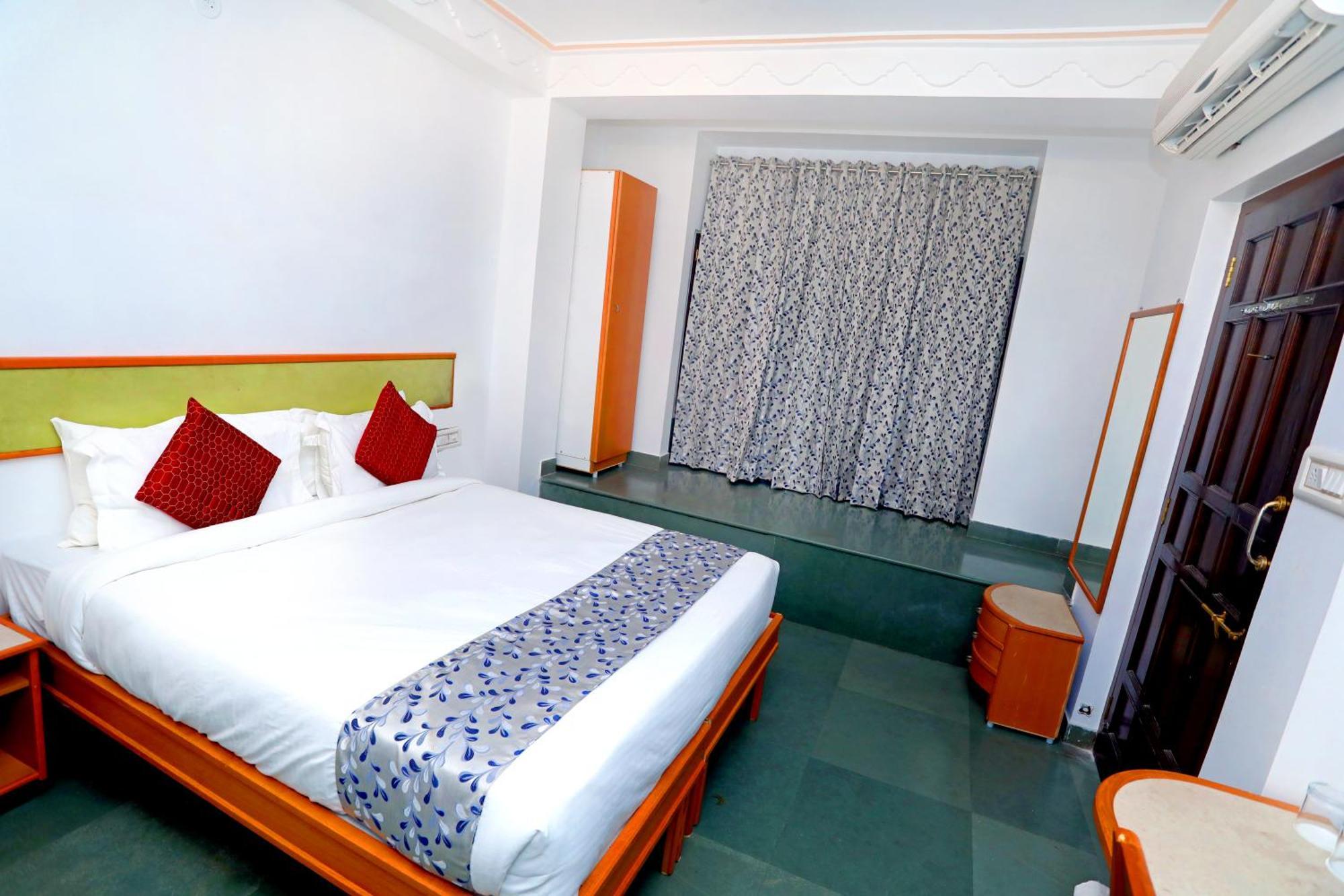 The Kesar Niwas Hotel Udaipur Ngoại thất bức ảnh